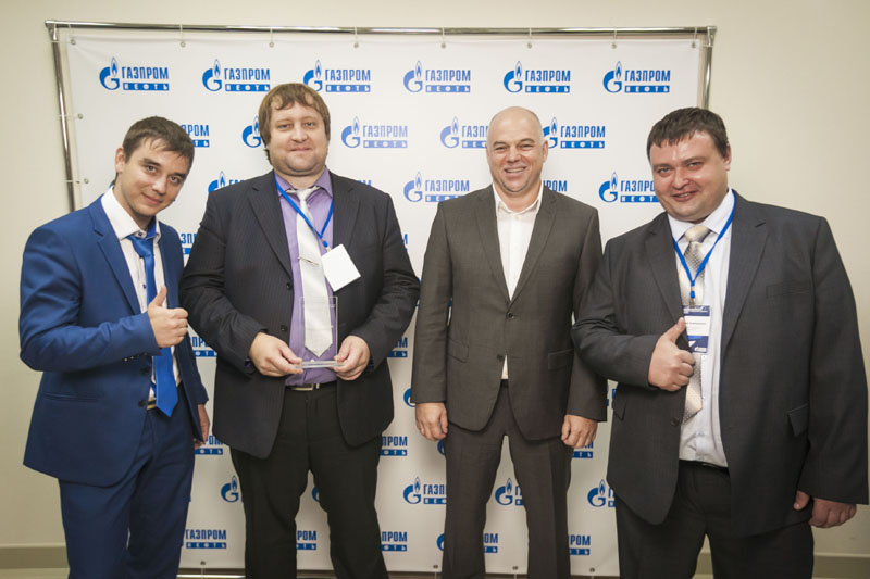 Победители с председателем конкурсной комиссии Андреем Благовым